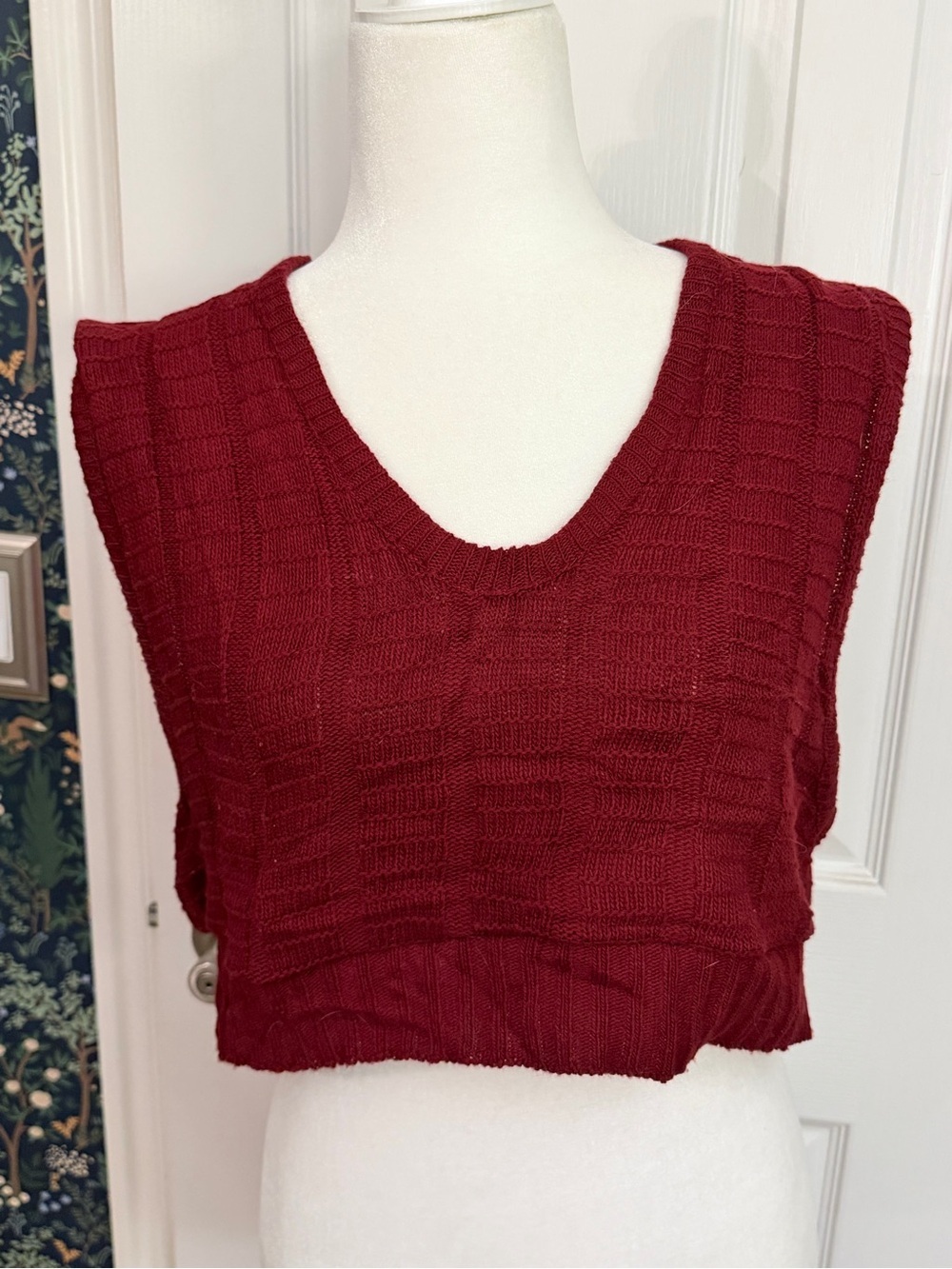 Handmade Wine Red Cropped Knit Vest with V-Neck